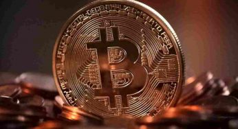 Guerra, borse e Bitcoin: il grande crollo, la valuta virtuale dimezza il suo valore