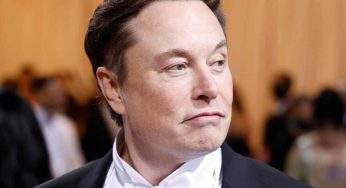 Elon Musk fa una terribile previsione sull’Italia e sul web è polemica