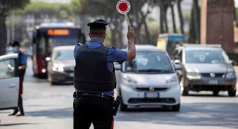 Ti tolgono l’auto per l’estate al posto di blocco se non rispondi bene alle nuove domande