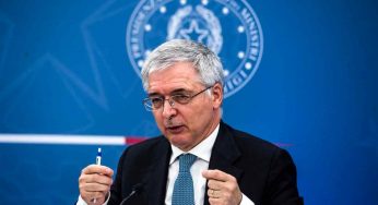 Bonus €200 partite Iva: finalmente si può chiedere, nuovi requisiti, commercialisti in vacanza, è caos