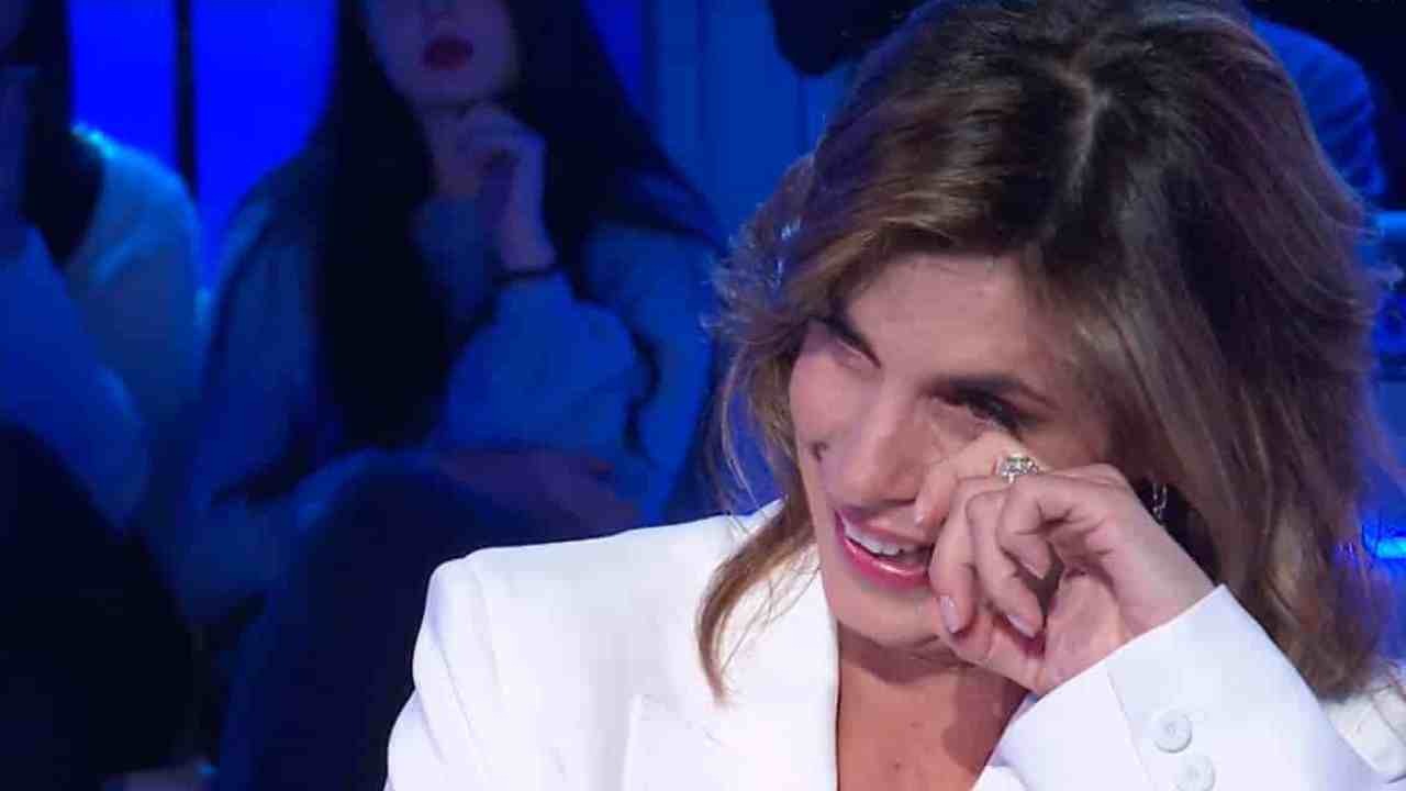 Elisabetta Canalis criticata duramente-Ilovetrading.it