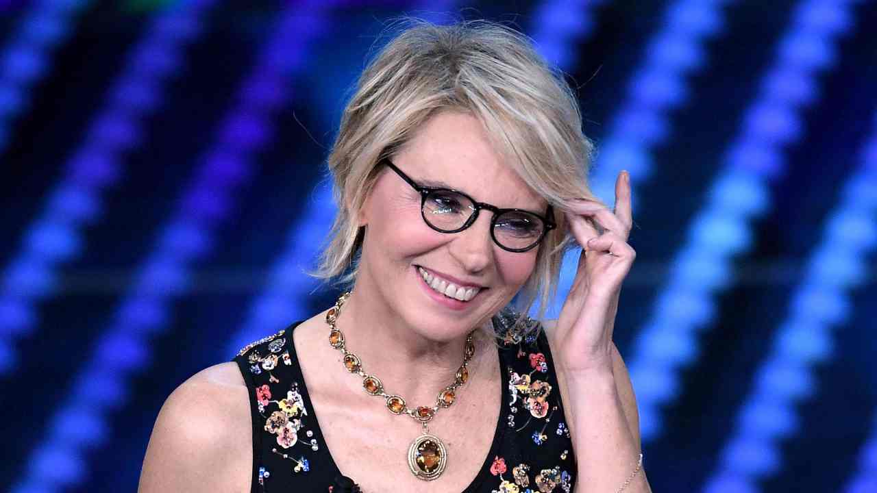 maria-de-filippi-lieto-annuncio-a-uomini-e-donne-ilovetrading