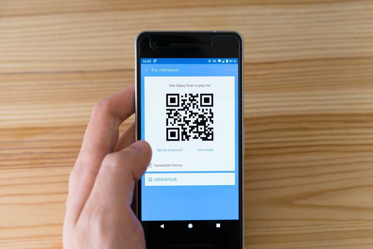 Attenzione ai QRCode, la nuova truffa vi toglie tutti i soldi: come riconoscerla