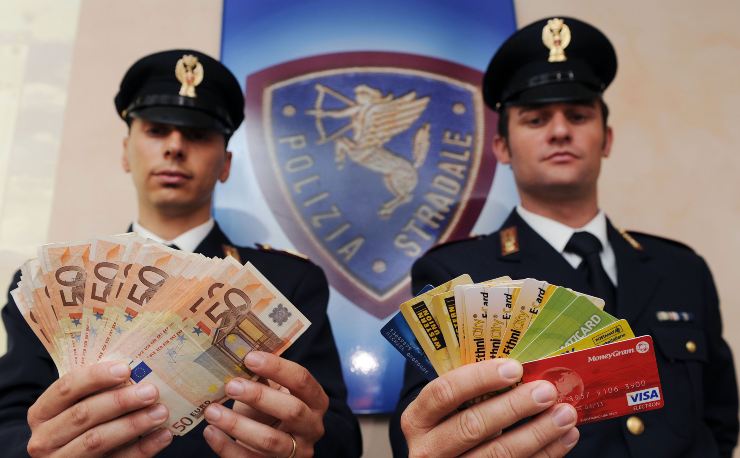 polizia su carte di credito