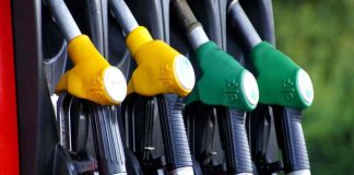 Prezzo benzina, 5 grandi distributori sotto inchiesta: la lista completa, truffa su oltre mille pompe