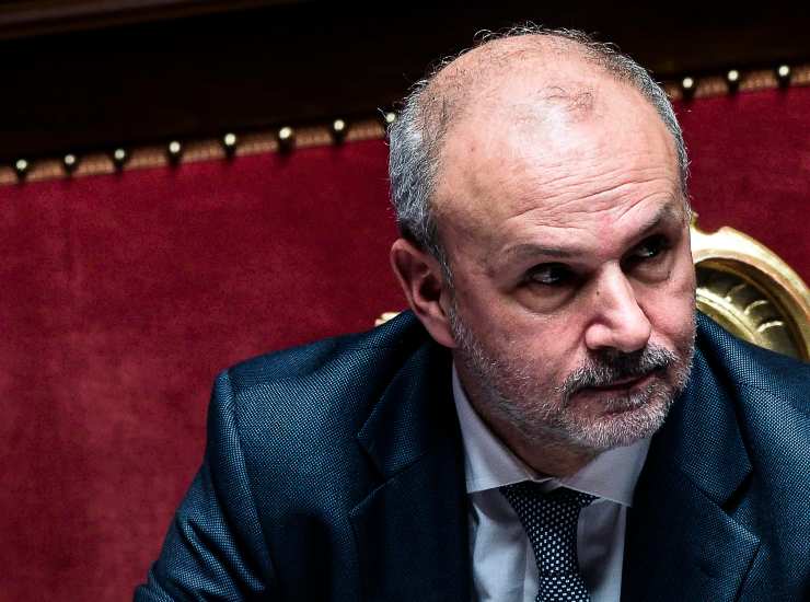 Sigarette: arriva la stretta più temuta: fumare sarà "impossibile", che stangata amara