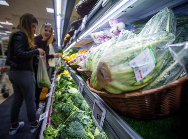 Stipendi e pensioni: crollo del 10%, come funziona questa stangata