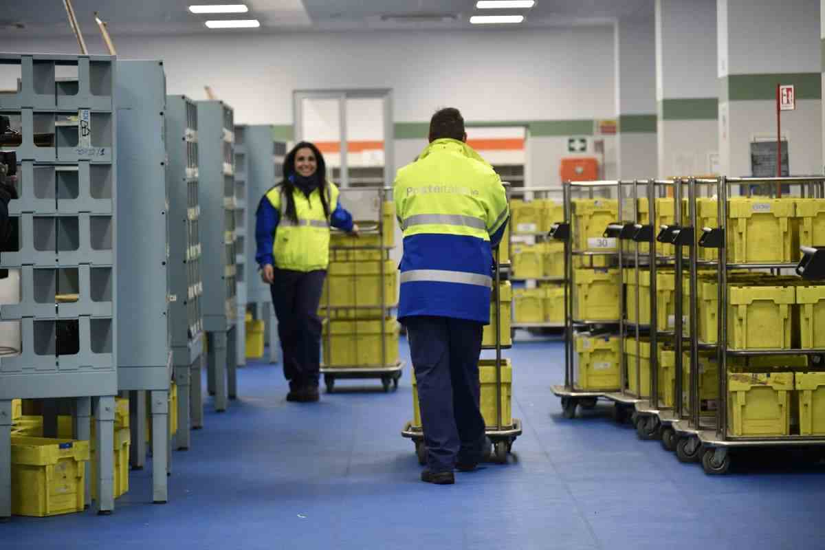 Poste Italiane cerca Portalettere requisiti stipendio come candidarsi