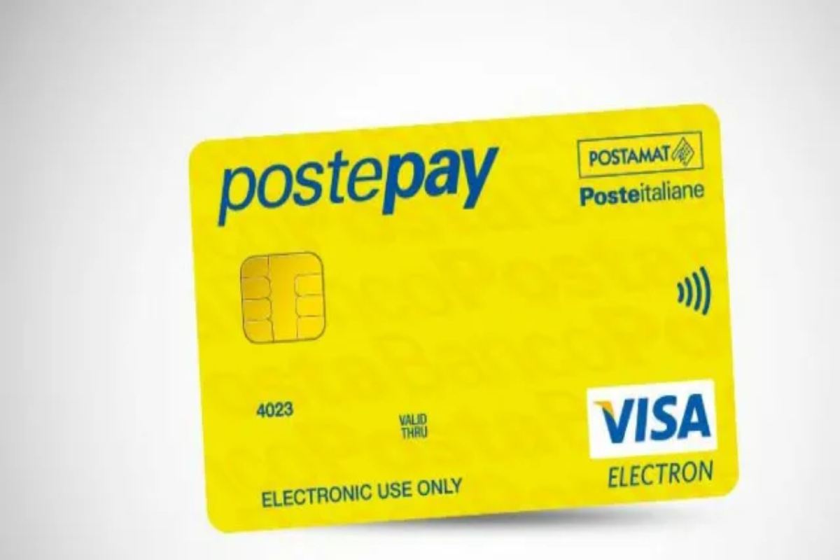 Conviene collegare la Postepay a PayPal? Ecco la procedura da fare