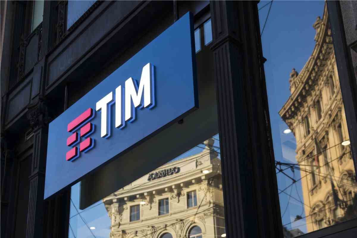 Tim, pessime notizie per gli abbonati: il provvedimento è ufficiale