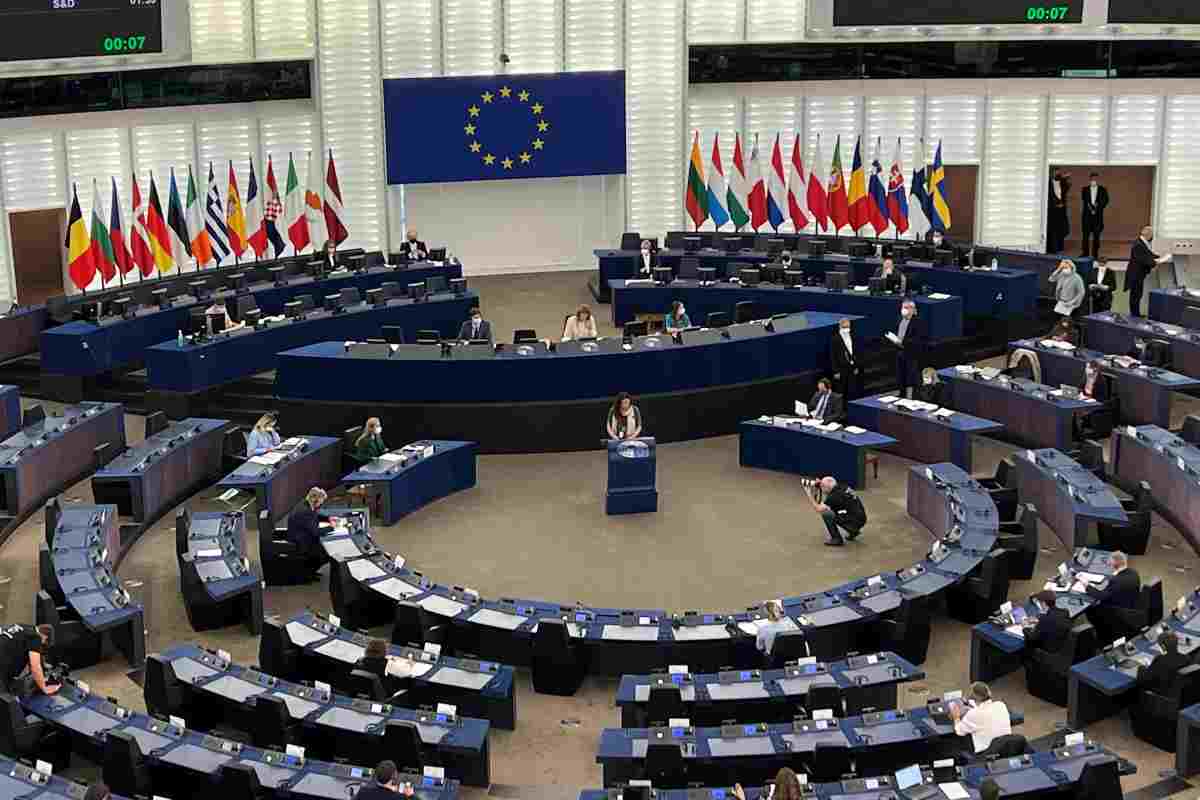 Case Green, il Parlamento europeo dà un sonoro schiaffo a Giorgia Meloni