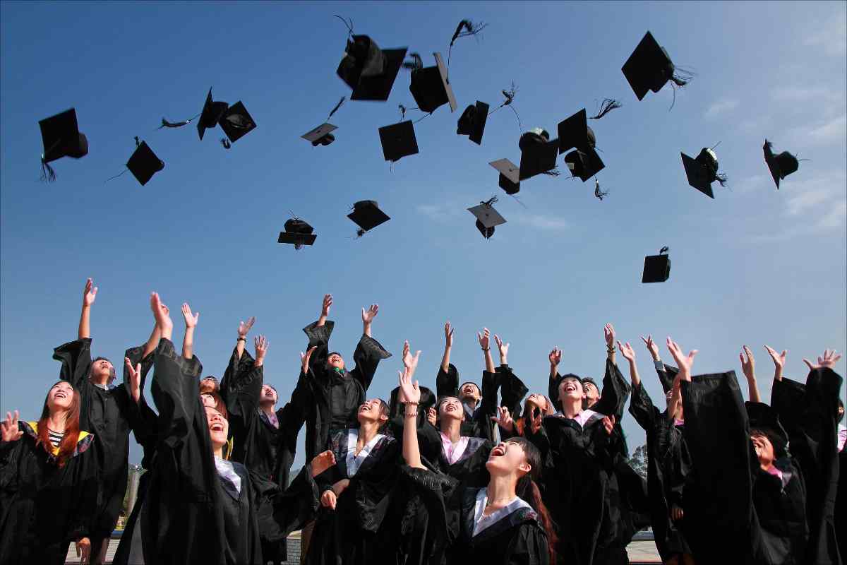 Riscatto della laurea per la pensione, novità 2023: quanto costa e come farlo