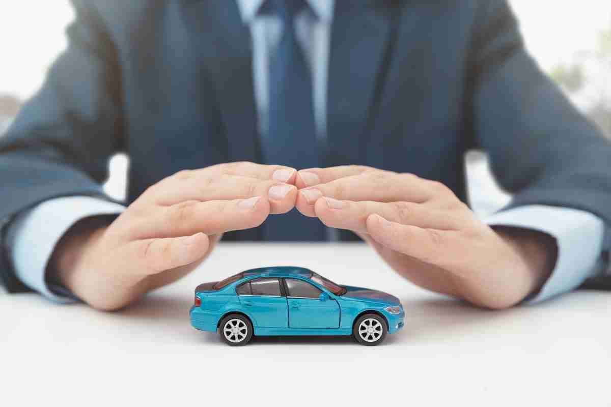 Come pagare meno assicurazione auto
