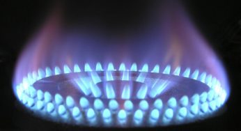Bollette gas, scendono i costi: arriva la buona notizia per i consumatori. Tutti i dettagli su tempi e modalità