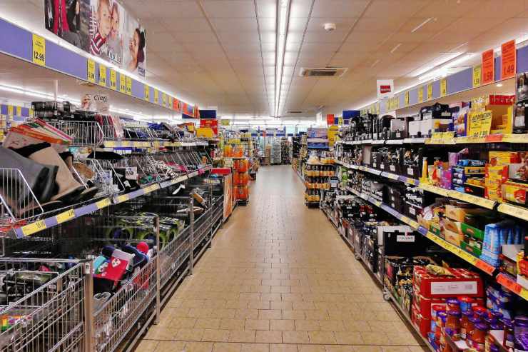 Le strategie dei supermercati per farti spendere di più
