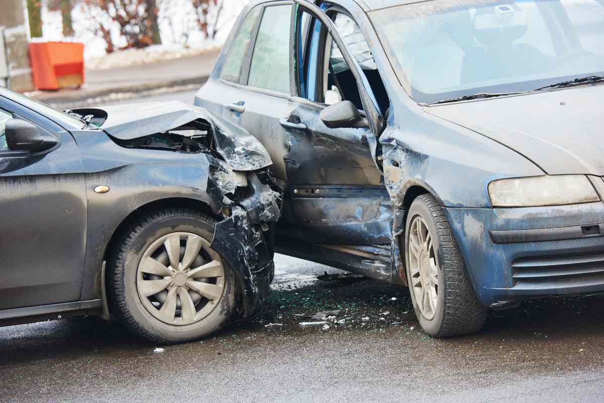 Assicurazione incidente senza patente