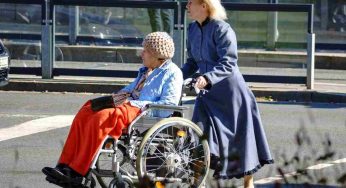 Badanti e colf, scatta la multa da 3000 euro: attenzione a questo