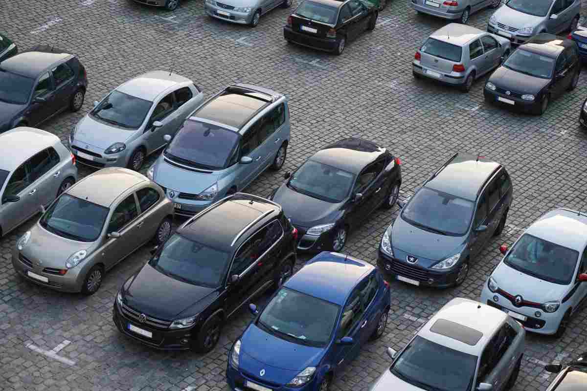 parcheggiare male denuncia quando cassazione