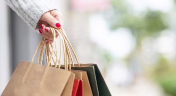 Attenzione massima quando acquisti dei vestiti nuovi: ecco la cosa che devi fare subito