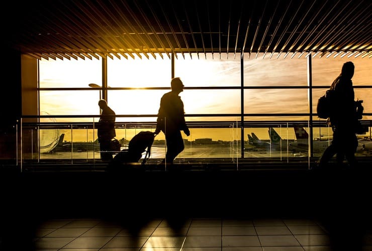 aeroporto alla sera