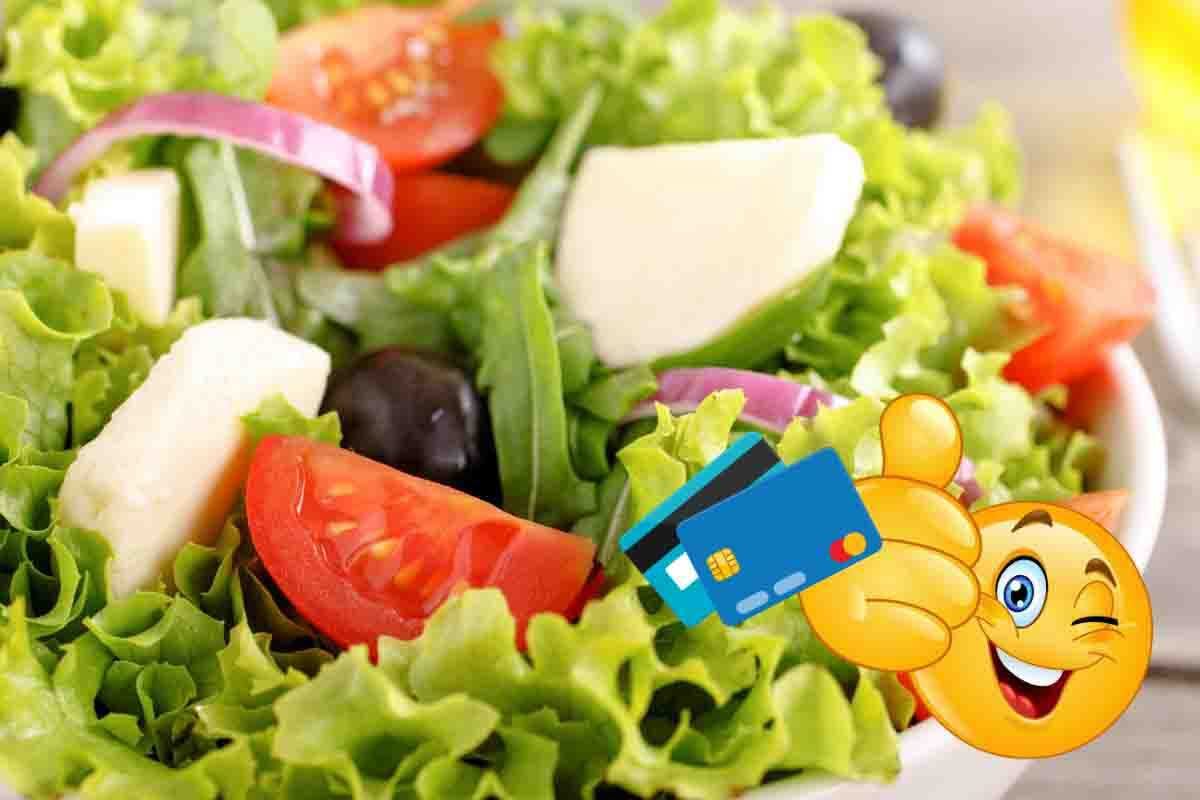 Quanto si spende in più comprando l'insalata in busta