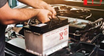 Batteria auto scarica? Col trucco del faro (davvero geniale) riparti subito | Ti salva la vita