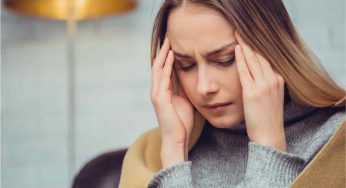Mal di testa, c’è una legge che in pochi conoscono: ti spetta un assegno mensile e forse non lo sai