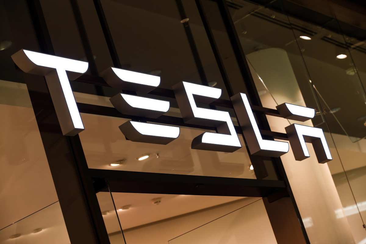 Tesla, valore in aumento grazie a Twitter