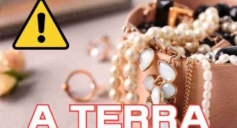 Attento a non raccogliere da terra un gioiello di valore e tenerlo: questa coppia lo ha fatto, ecco cosa gli è successo