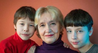 Ora sono i nonni a dover mantenere i nipoti: la novità sconvolge il diritto di famiglia