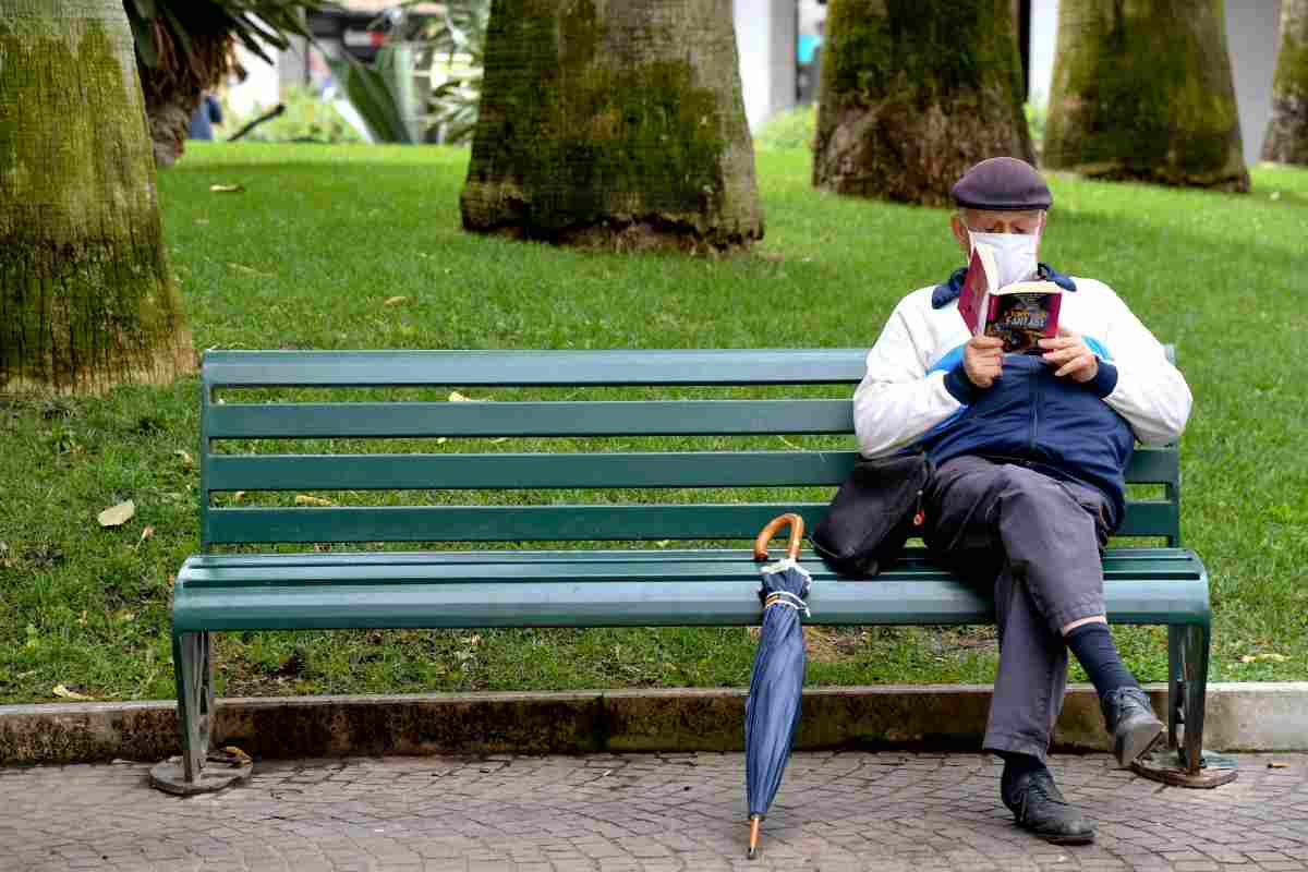 In pensione oggi anche con solo 5 anni di contributi, ma molti non lo sanno e perdono l'assegno mensile