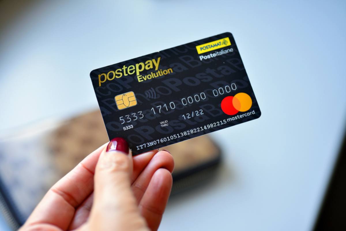 La PostePay è la carta prepagata più utilizzata, ma esistono delle alternative.