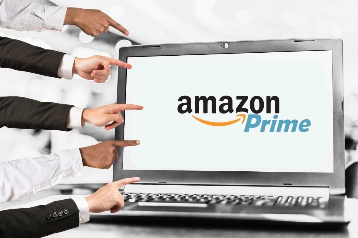 Amazon en problemas, durísimas acusaciones de suscripción Prime: «Así engaña a los clientes»
