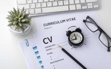 I rischi della falsificazione di un curriculum