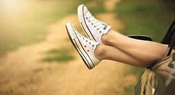 Guadagnare 20.000 euro fotografandosi i piedi: non è uno scherzo e si può fare davvero