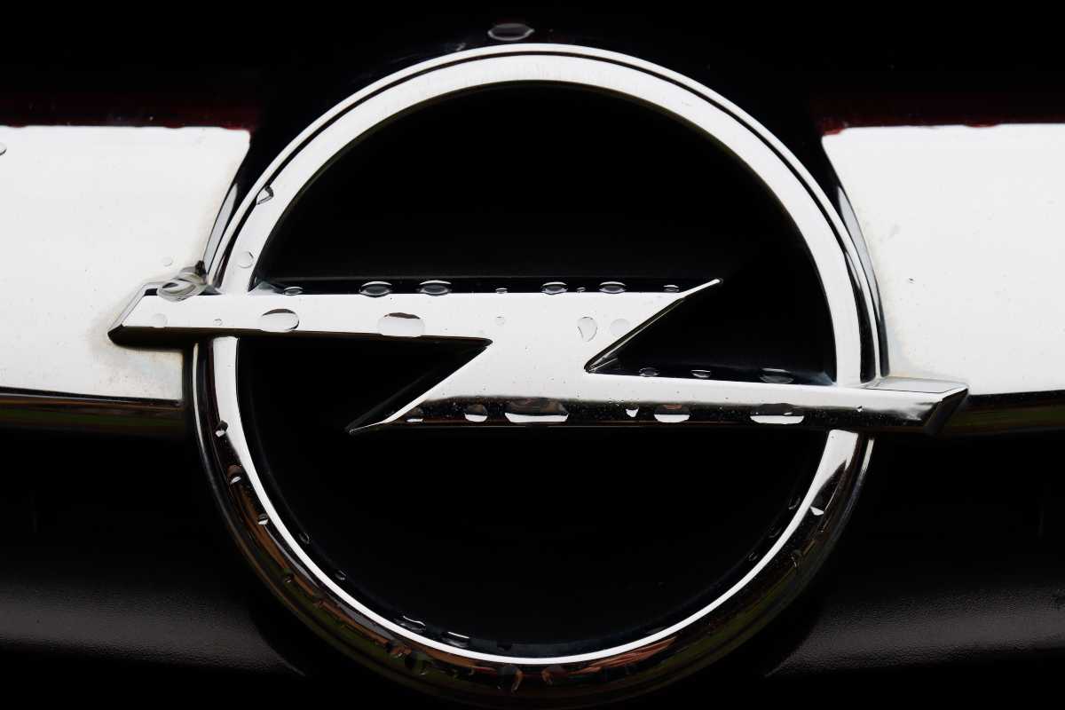 Opel cambio logo