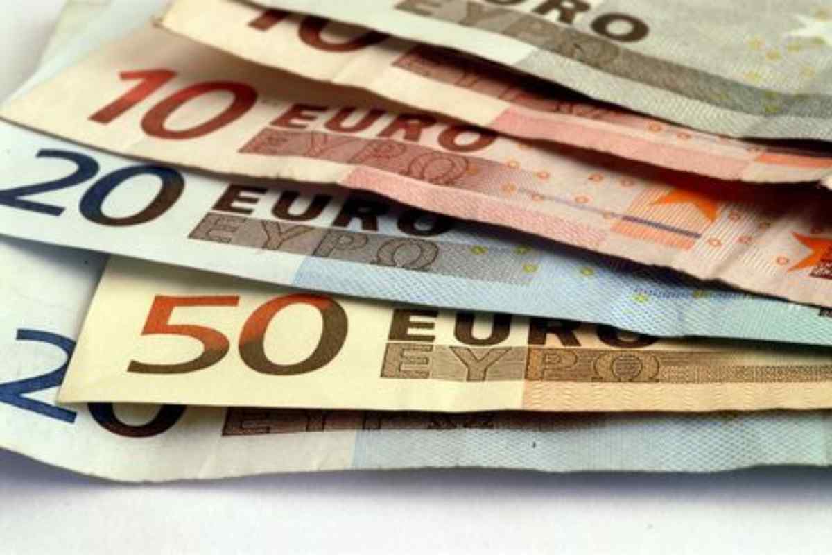 Fino a 1.000 euro al giorno viaggiando