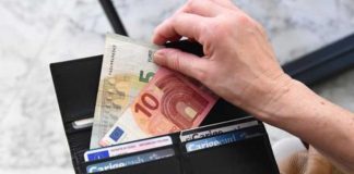 Segni zodiacali, soldi, fine mese