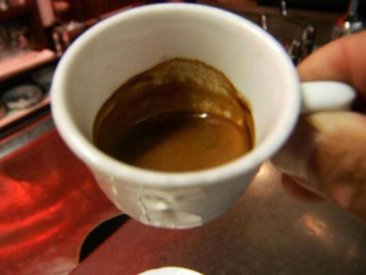 Caffè tra le cose che paghiamo più del dovuto