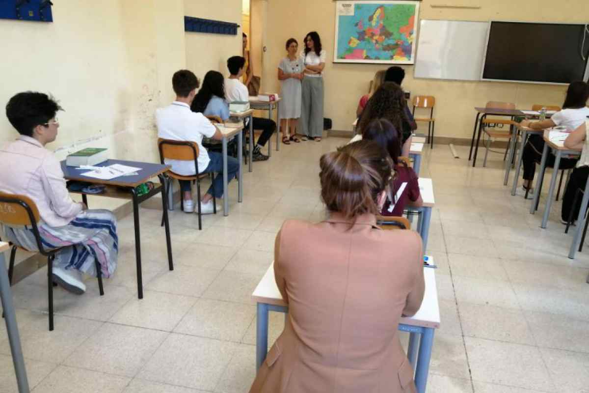 Nuovi bandi scuola per selezionare insegnanti: i requisiti