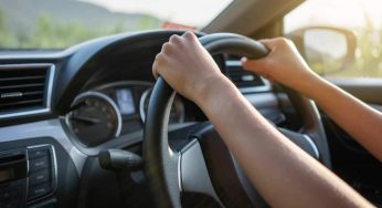 Guida a destra o sinistra: no, non è lo stesso. Ecco chi dovrebbe smettere subito