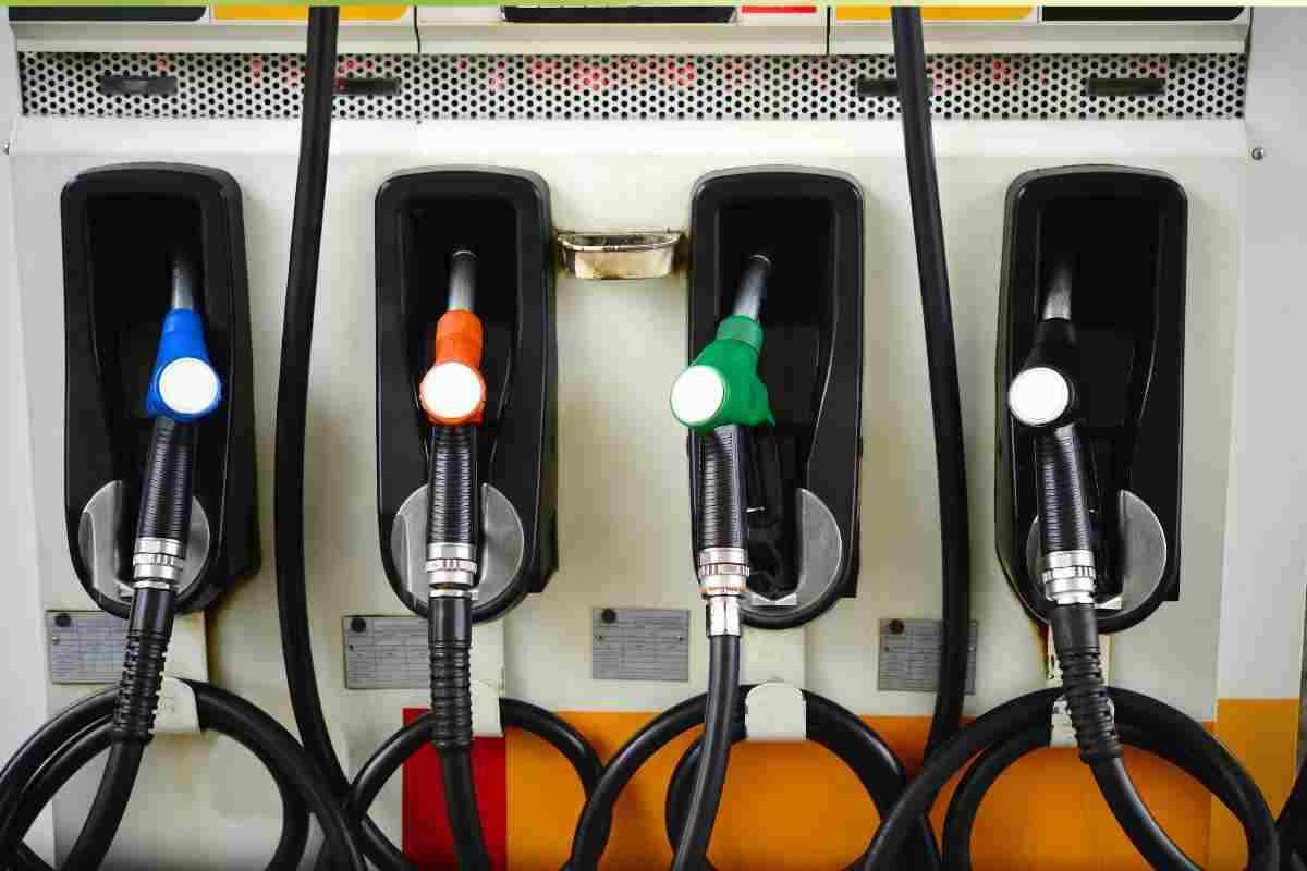 Distributori di carburante, dove si risparmia