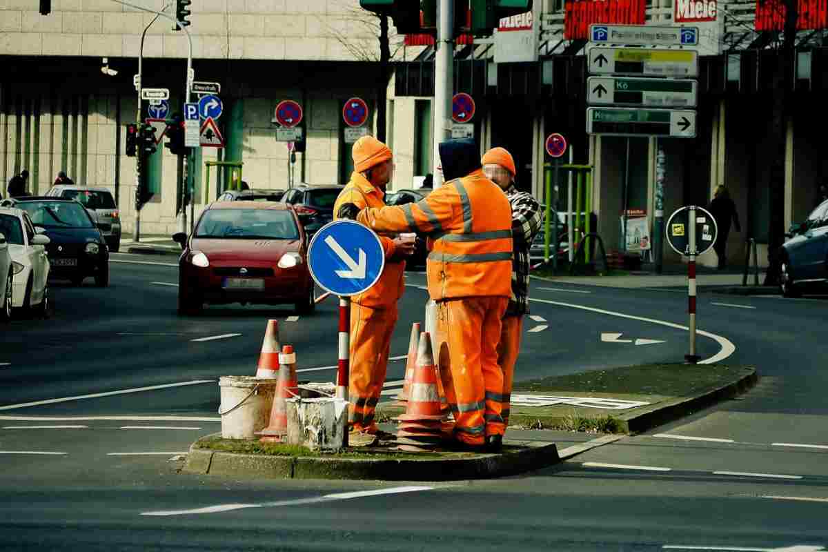 selezione per lavoro: si cercano operai