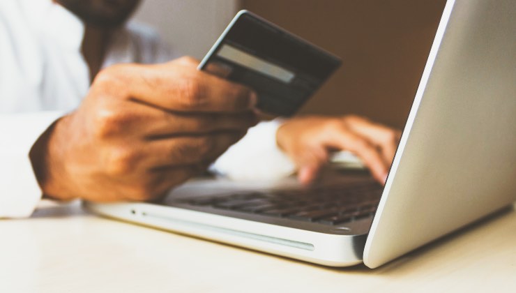 Ecco quando sarebbe meglio fare acquisti online