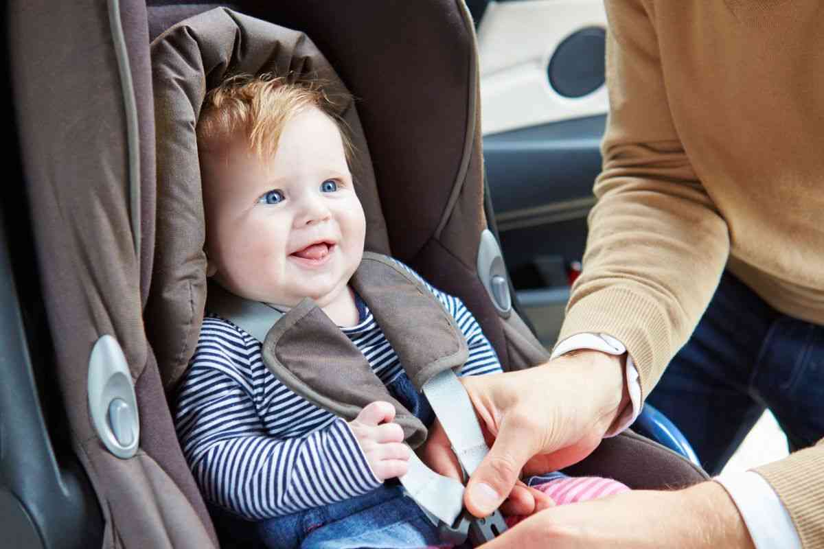 bimbi in auto con il massimo livello di sicurezza: ecco come fare