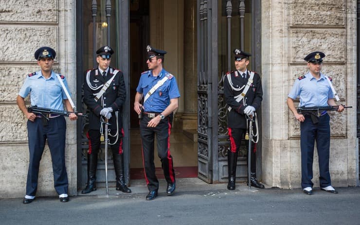 Ci sono diversi gradi nei carabinieri