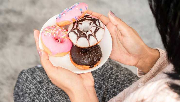 perché la voglia di dolce è sintomo di un'altra patologia