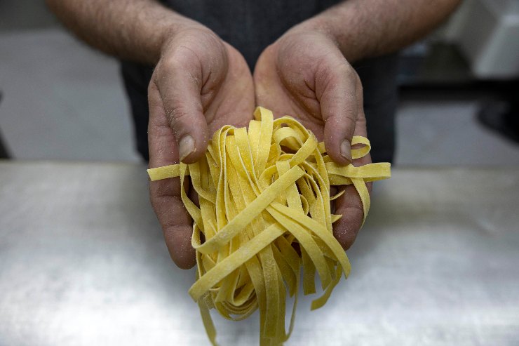 non privarsi di alimenti con carboidrati come pasta