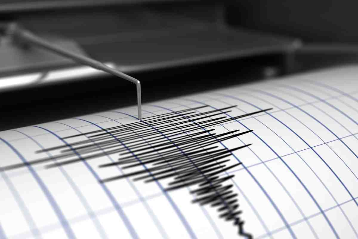 terremoti in italia cosa sta succedendo davvero situazione