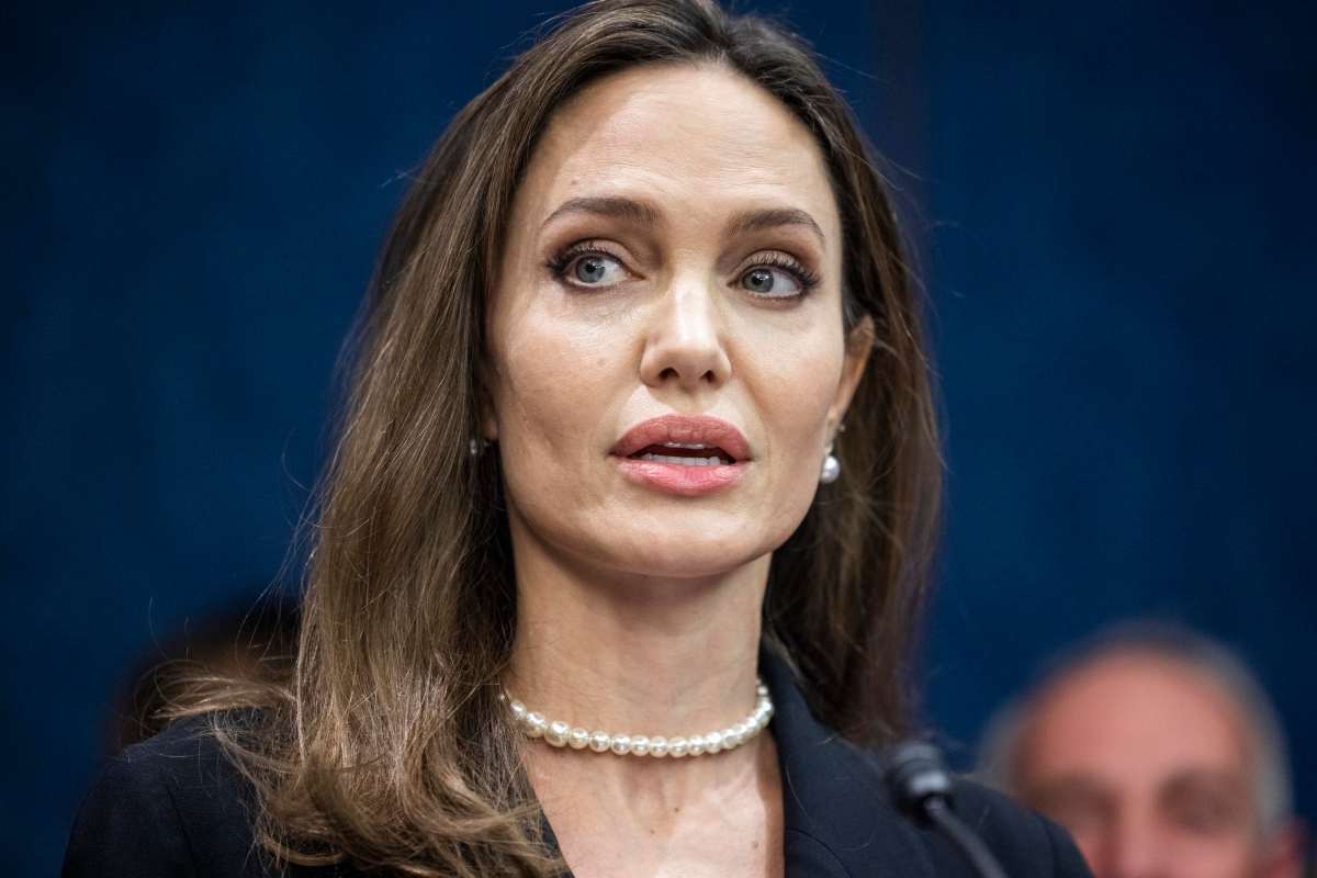 È polemica per le parole di Angelina Jolie sulla guerra 